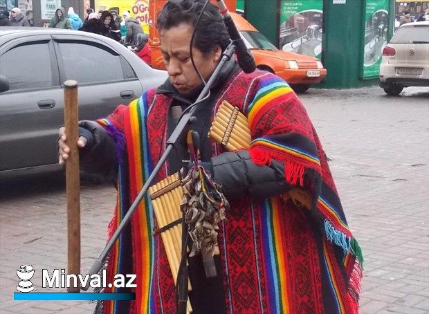 Изгнанные Гаджибалой индейцы на Евромайдане (ФОТО) 4 Изгнанные Гаджибалой индейцы на Евромайдане (ФОТО)