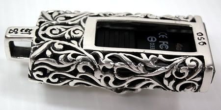 skull flash drive