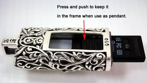 skull flash drive