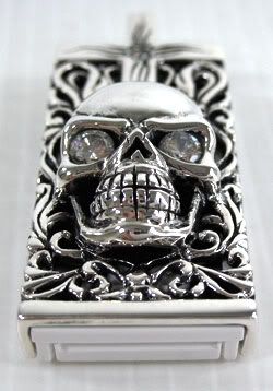 skull flash drive