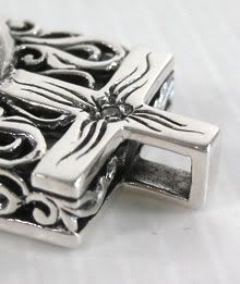 skull flash drive
