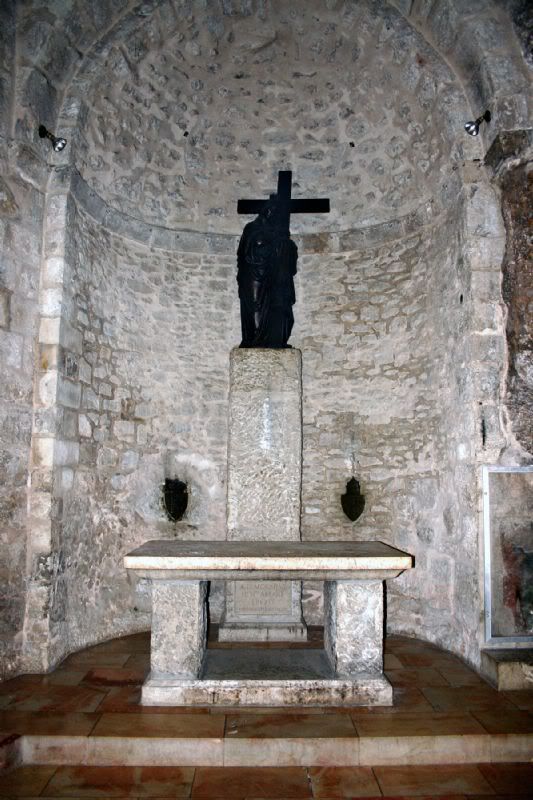 chapel-of-true-cross-helen-statue-c.jpg