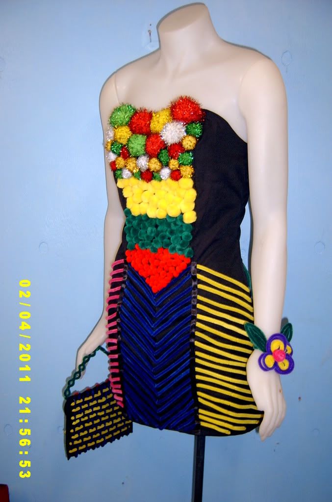 pom pom & pipe cleaner party dress CRAFTSTER CRAFT CHALLENGES