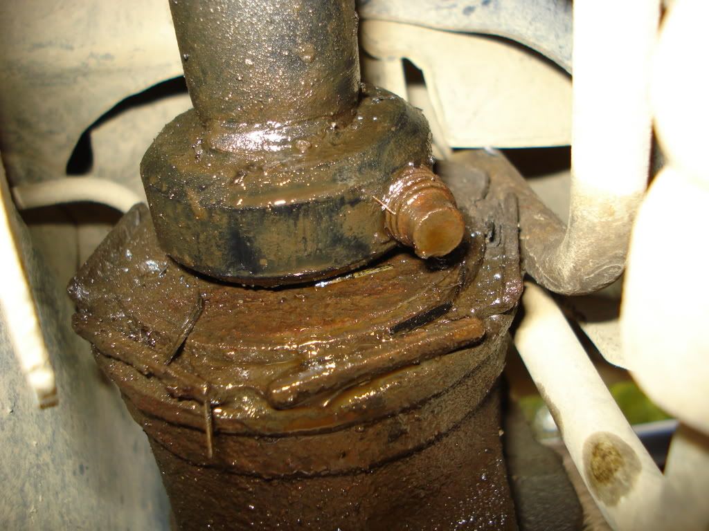 Steering box leaking plz HELP!!!!!!! Jeep Enthusiast Forums