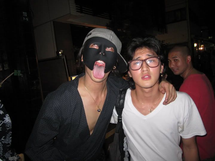 http://i238.photobucket.com/albums/ff219/watchful21/q8SQJ.jpg