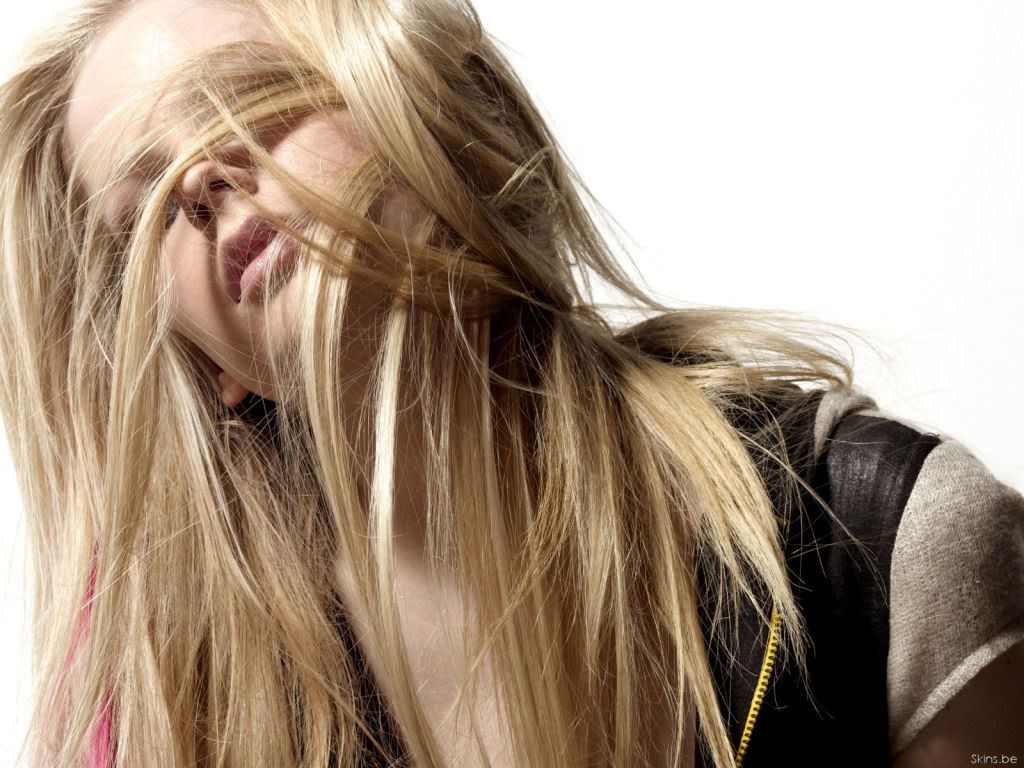 avril-lavigne-1024x768-27225.jpg
