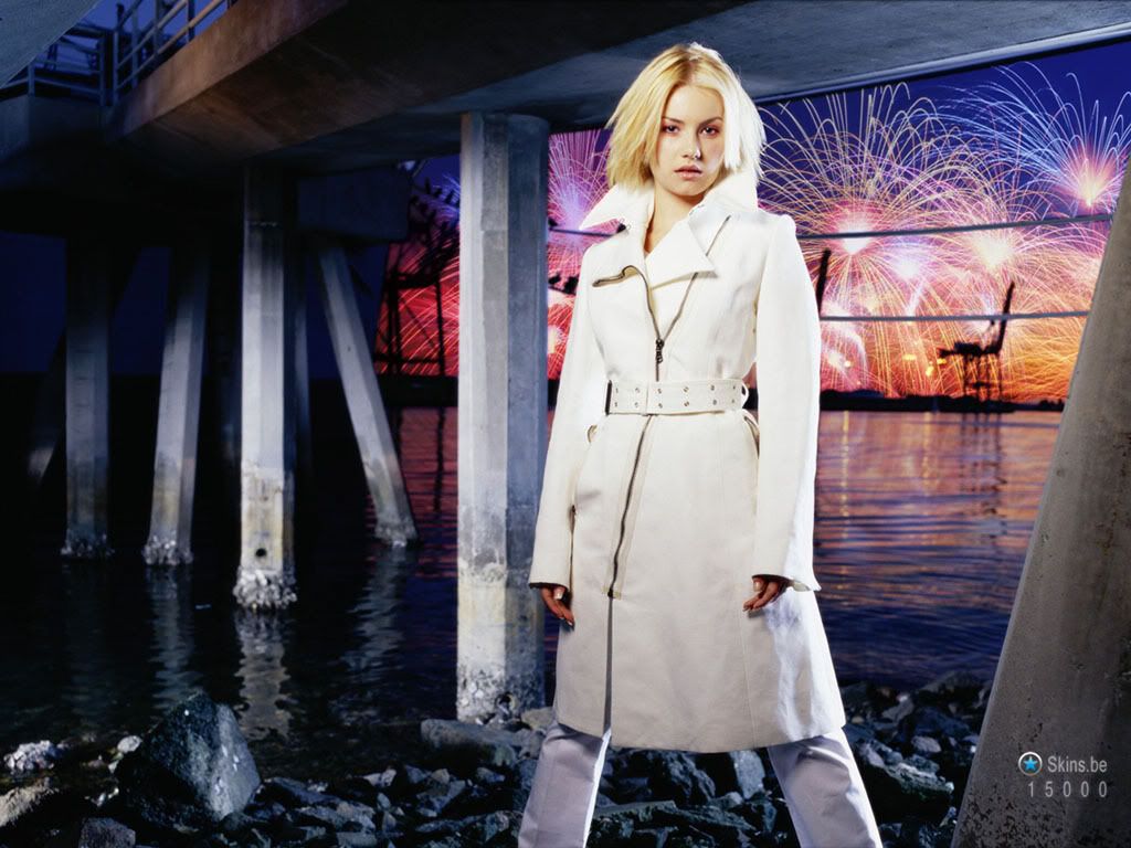 elisha-cuthbert-1024x768-26787.jpg