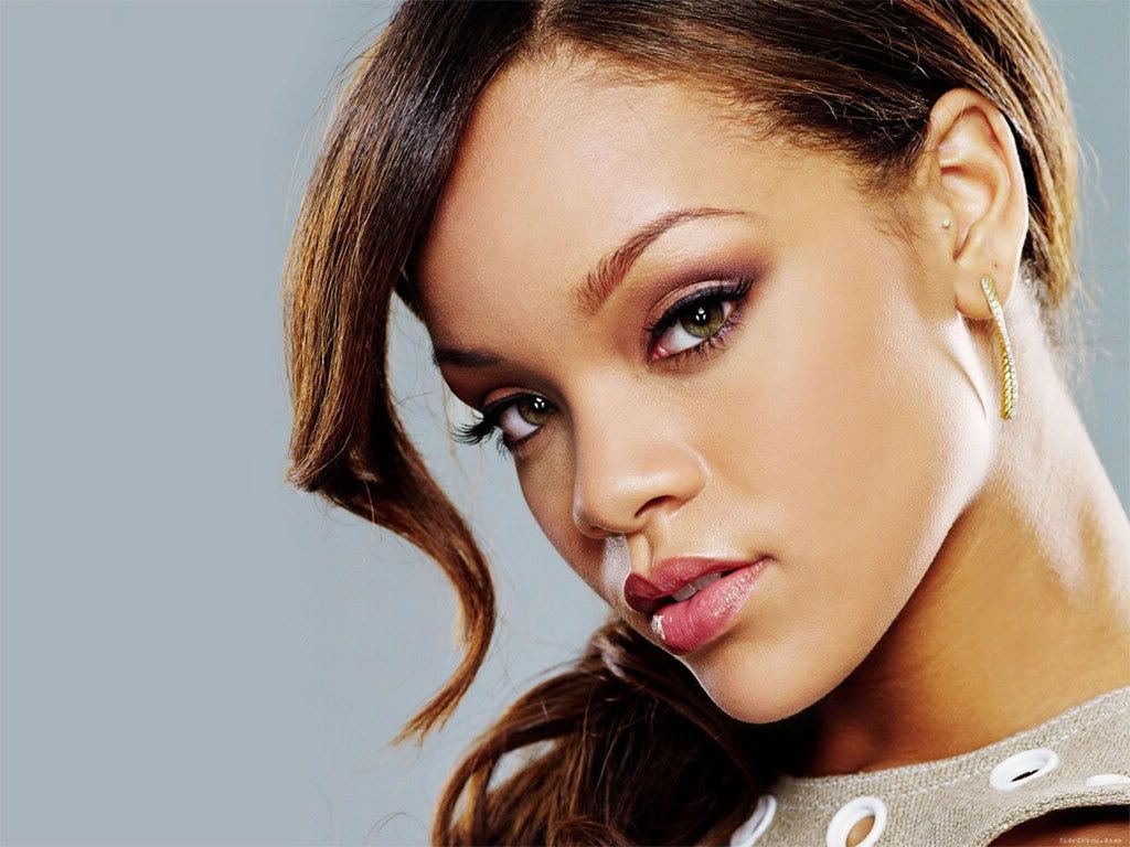 rihanna-1024x768-24257.jpg