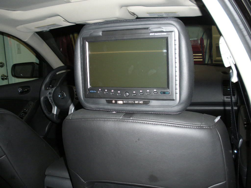 2009 Nissan maxima headrest monitors