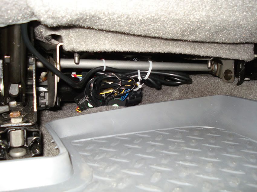 Hooking up headrest monitors & DVD player Page 3 Chevy TrailBlazer