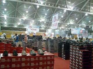 Expo hall 5 shoe section
