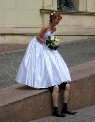 http://i238.photobucket.com/albums/ff96/cepi_stefi/bride.jpg