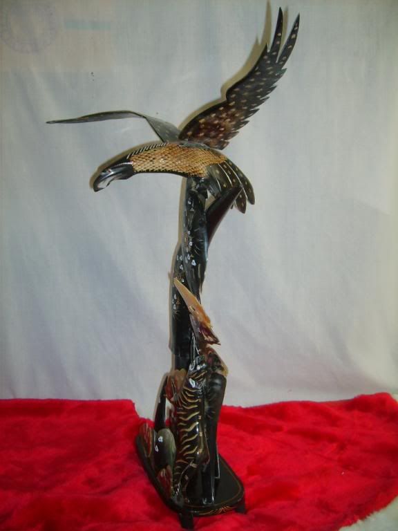 WONDERFUL SCULPTURE FROM BUFFALO HORN  